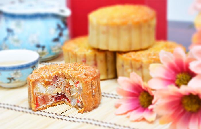 Tự làm bánh Trung Thu nhân thập cẩm bằng lò nướng tại nhà Tự làm bánh Trung Thu nhân thập cẩm bằng lò nướng tại nhà